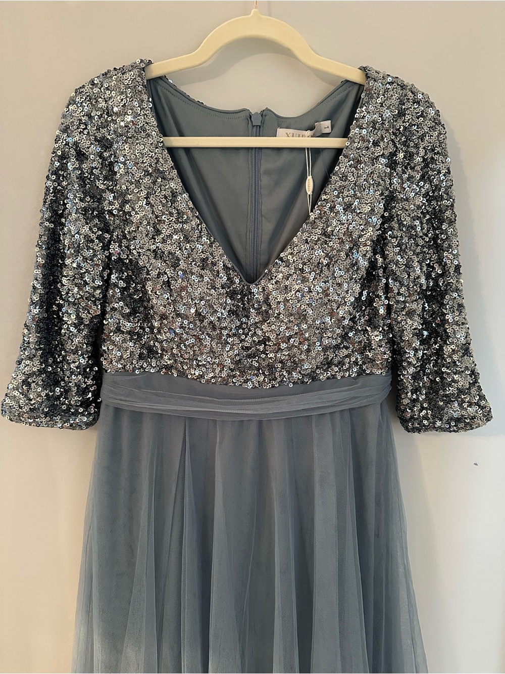 Elegant Light Blue Sequin V-Neck Women’s Dress